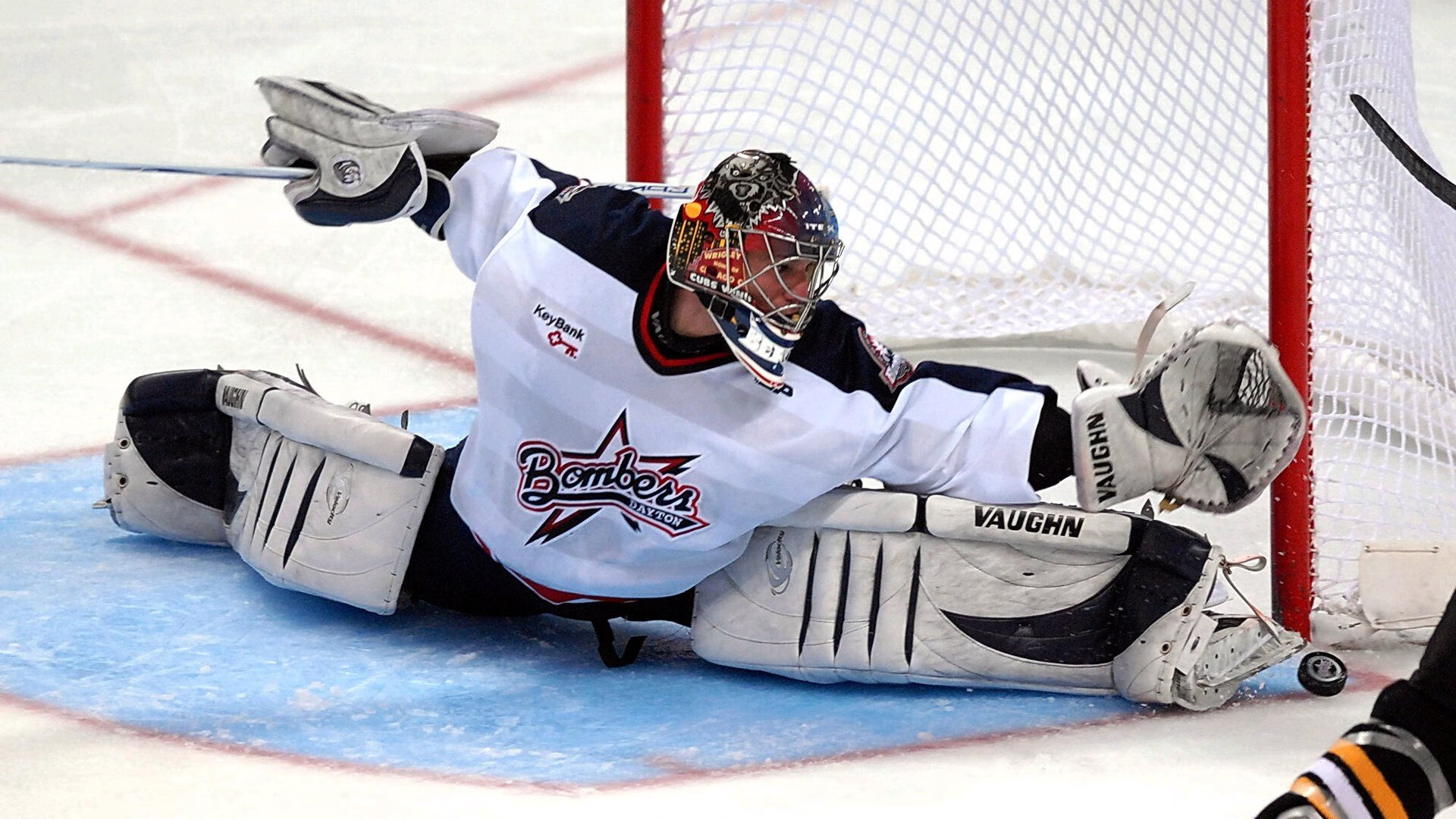 开云中国官网-_篮网队攻势凌厉，赛季表现稳定_，篮网队篮球